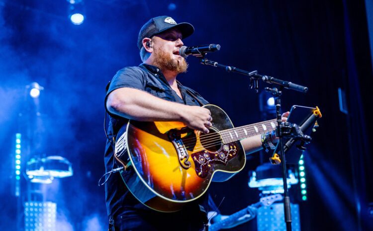 Luke Combs UK